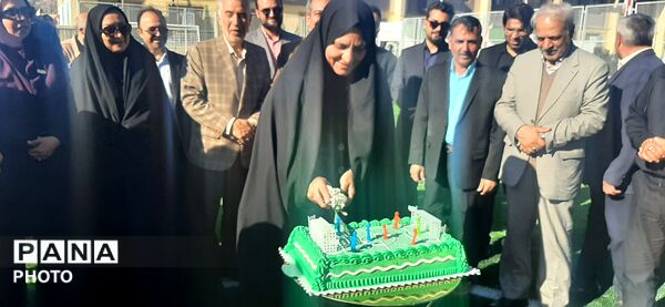 افتتاحیه زمین چمن در دبستان پسرانه گلستان ناحیه ۷ آموزش و پرورش مشهد مقدس 