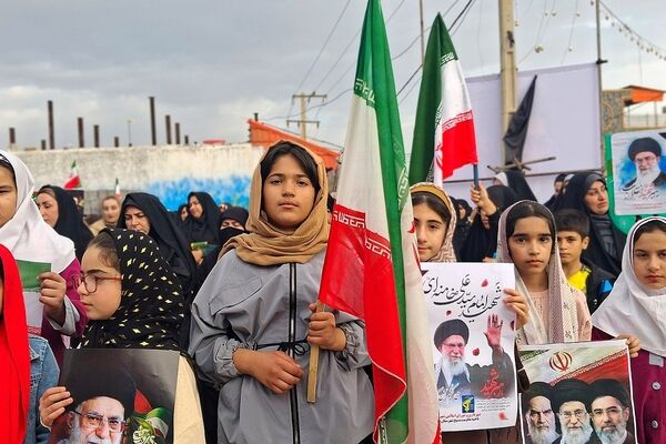 اجتماع بزرگ بانوان زینبی مدافعان ولایت به مناسبت شهادت رهبری شهید امام خامنه‌ای و شهیدان جنگ رمضان در باشت