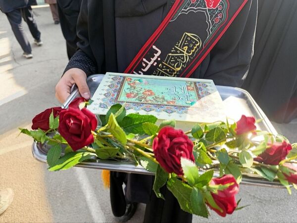 دبیرستان دخترانه شاهد قدسیان میزبان پیکر مطهر شهید گمنام