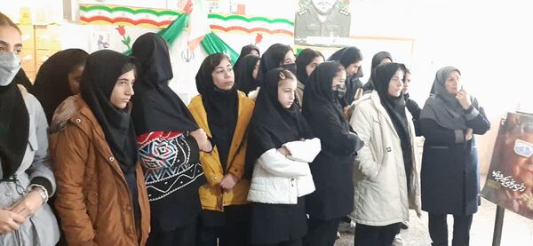 نمایشگاه انقلاب در مدرسه حضرت خدیجه(س) شیروان 