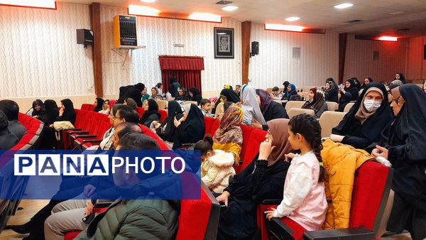 مراسم شب شعر شهدا در کانون مهرتابان نیشابور