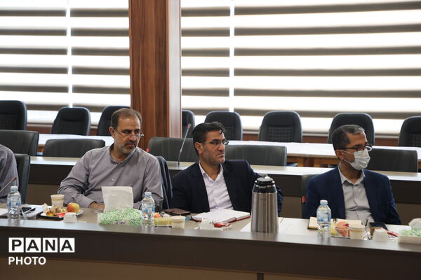نشست تخصصی و راهبردی معاونان پرورشی مناطق ۱۹ گانه شهر تهران