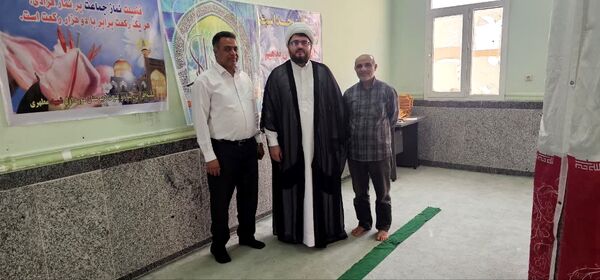 غبارروبی نمازخانه‌های مدارس قشم در آستانه سال تحصیلی جدید