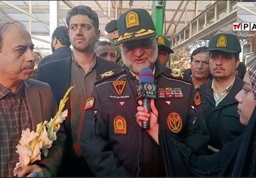 گلباران مزار شهدای قم به مناسبت دهه فجر انقلاب اسلامی