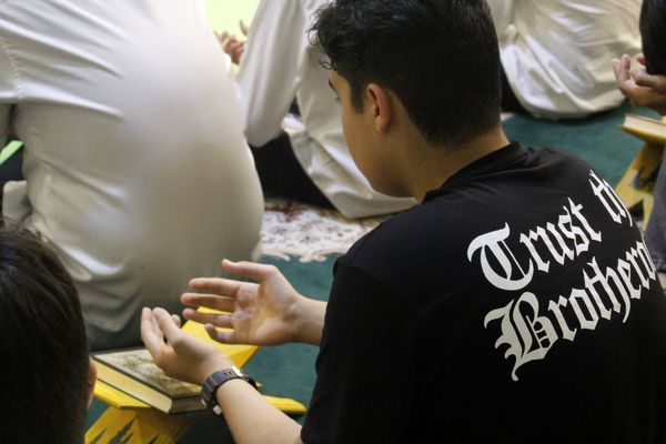 بزرگترین محفل انس با قرآن و افطاری دانش‌آموزان مدارس غیردولتی و هیات‌امنایی همزمان با سراسر کشور