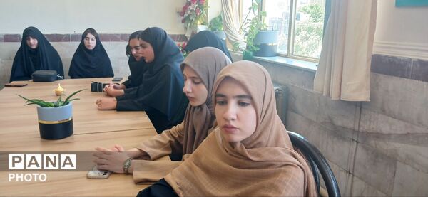  نشست هم اندیشی رئیس سازمان دانش آموزی کردستان با روسای شورای دانش‌آموزی مدارس کامیاران 