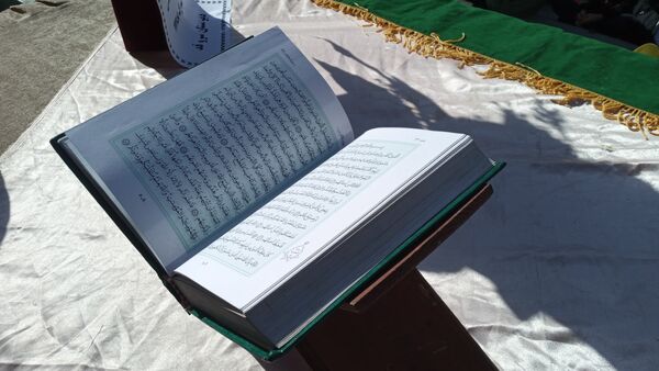 جشن دهه ی فجر در دبیرستان میرزا جعفر سروقد