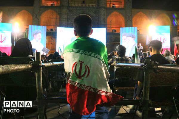 حضور شهردار تهران در آیین شبانه امیرچخماق