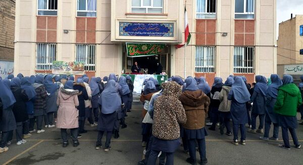 جشن میلاد مهدوی در دبیرستان آناخاتون