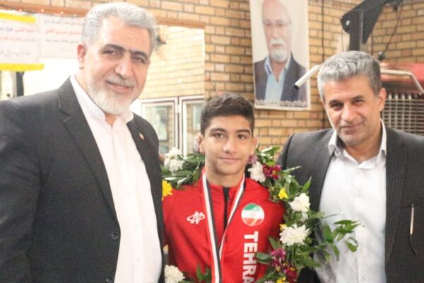 تجلیل از قهرمان مسابقات کشتی غرب آسیا