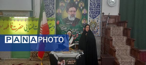 شرکت دانش‌آموزان دبستان حضرت فاطمه(س) در مراسم سالگرد شهدای خدمت