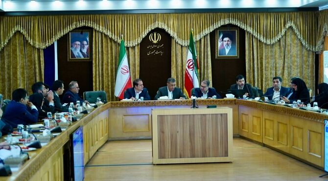 هشدار معاون رئیس‌جمهور نسبت به کم‌کاری بانک‌ها در اجرای مصوبات سفرهای دولت؛ اعتبارات را کاهش می‌دهیم
