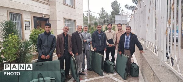 تحویل پنل خورشیدی به جمعی از عشایر