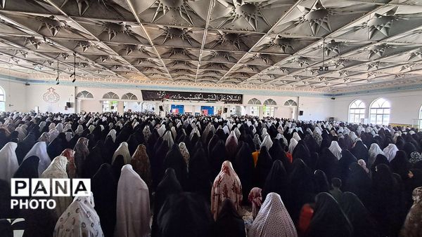 نماز جمعه ای با عطر رمضان در کاشمر 