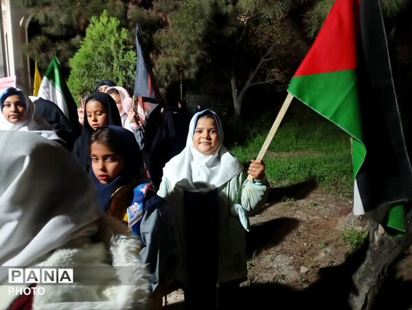 حضور مردم شهرستان مانه در مراسم چهلم کودکان جان‌باخته میناب