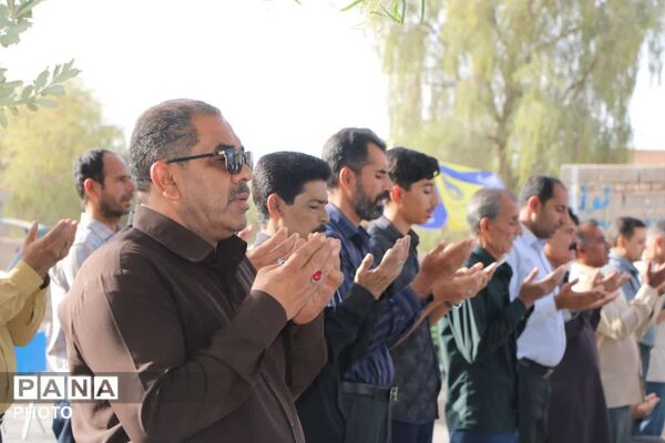 شکوه بندگی در عید قربان؛ فهرج یکپارچه غرق در نیایش شد