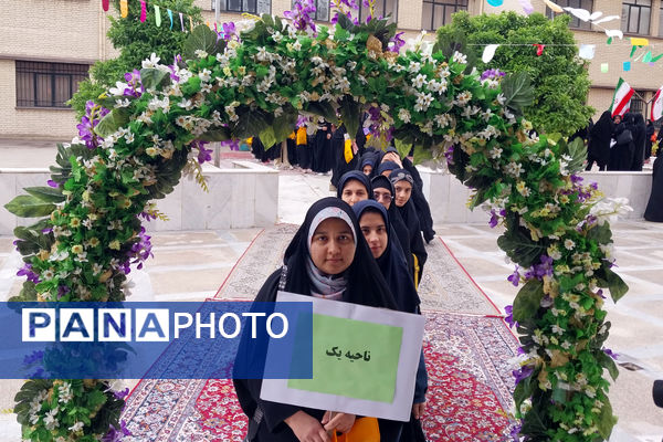 ناحیه یک شیراز میزبان گل‌های قرآنی