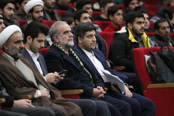 مَحفِـــلِ بزرگ اُنـــس با قُـــــرآن کریم در استان خراسان رضوی 