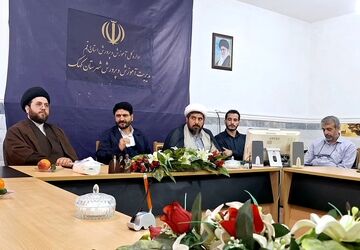 نشست کمیته رسانه مسابقات قرآن، عترت و نماز دانش‌آموزی در کهک قم