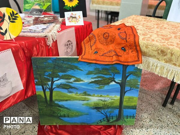 نمایشگاه آثار و دستاوردهای دانش‌آموزی خاتم