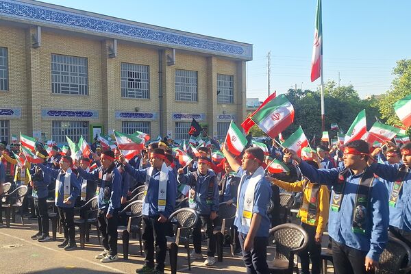 زنگ بیداری و استکبارستیزی دانش آموزان در مدارس شیراز 
