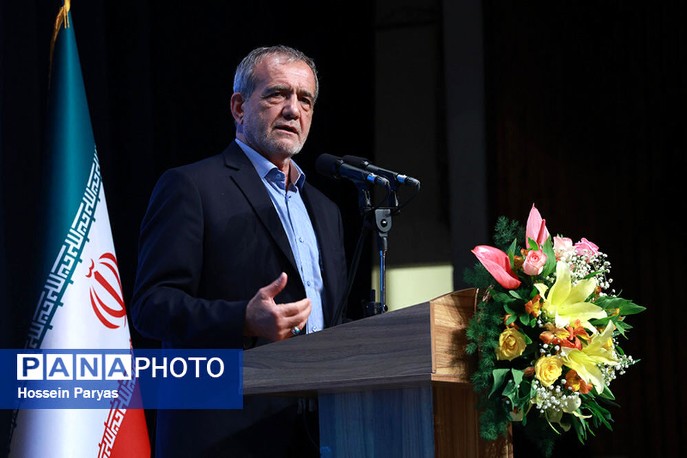 ایران غیرمستقیم و با عزت و سربلندی گفت وگو می‌کند