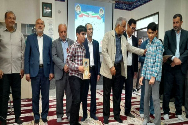 مراسم تجلیل از دانش‌آموزان ممتاز شاهد و ایثارگر شهرستان بوشهر