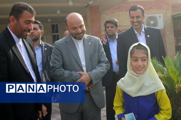 سپاس معلم در دبستان دخترانه شهید باهنر بوشهر 