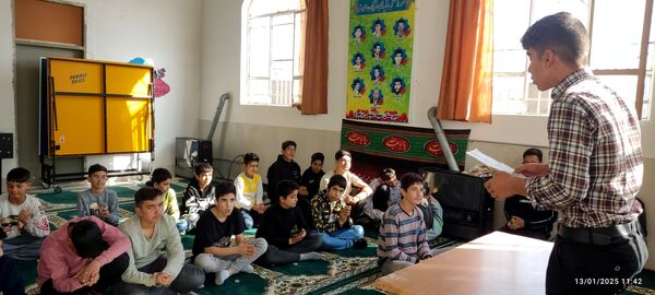 برگزاری مراسم روز پدر در مدارس خلیل‌آباد 