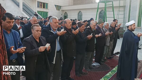 اقامه نماز عید فطر در مسجد امام سجاد  نیشابور 