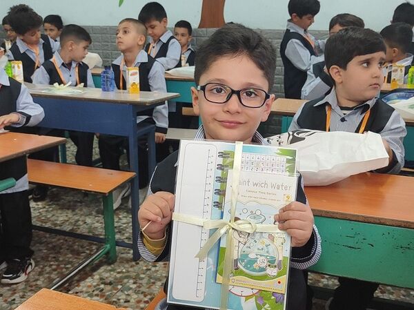 آیین جشن شکوفه‌ها در دبستان شاهد شهید بهنام محمدی ناحیه 2 کرج 