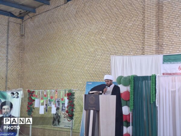 «مهر، ایثار و مقاومت» در مدارس منطقه سندرک