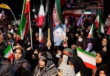 ملت ایران در جنگ، پیروزی را رقم می‌زنند