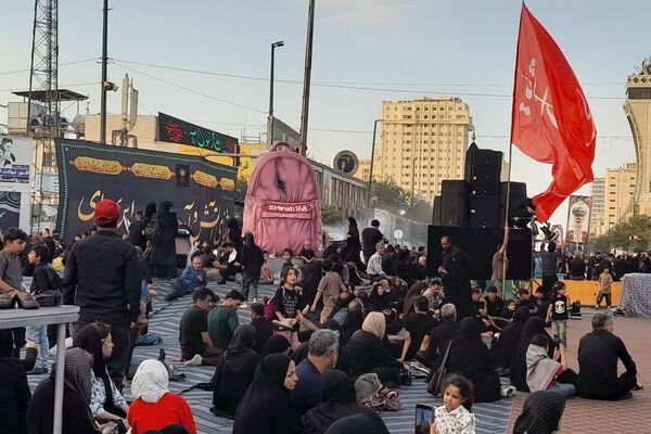 مشهد مقدس غرق در عزا و ماتم