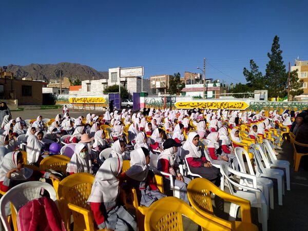 دبستان دخترانه گوهرشاد بیرجند میزبان پویش کاشی حرم 
