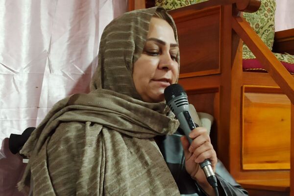 مدرسه شهید لطفی بهارستان‌دو میزبان جشن دهه فجر 