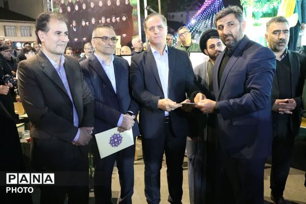تقدیر از معلمان نمونه آستارا 
