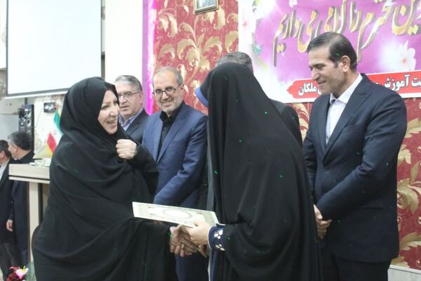 آیین تجلیل از پیشکسوتان فرهنگی ملکان 