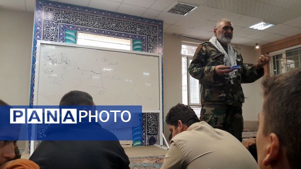 برگزاری جلسه درس آمادگی دفاعی نهم در مدرسه ابوریحان بیرونی شیفت صبح نیشابور