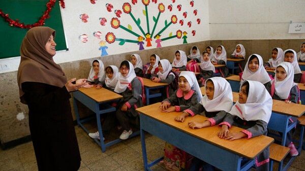 دانش‌آموزان در برقراری ارتباط در زندگی واقعی ناتوان هستند