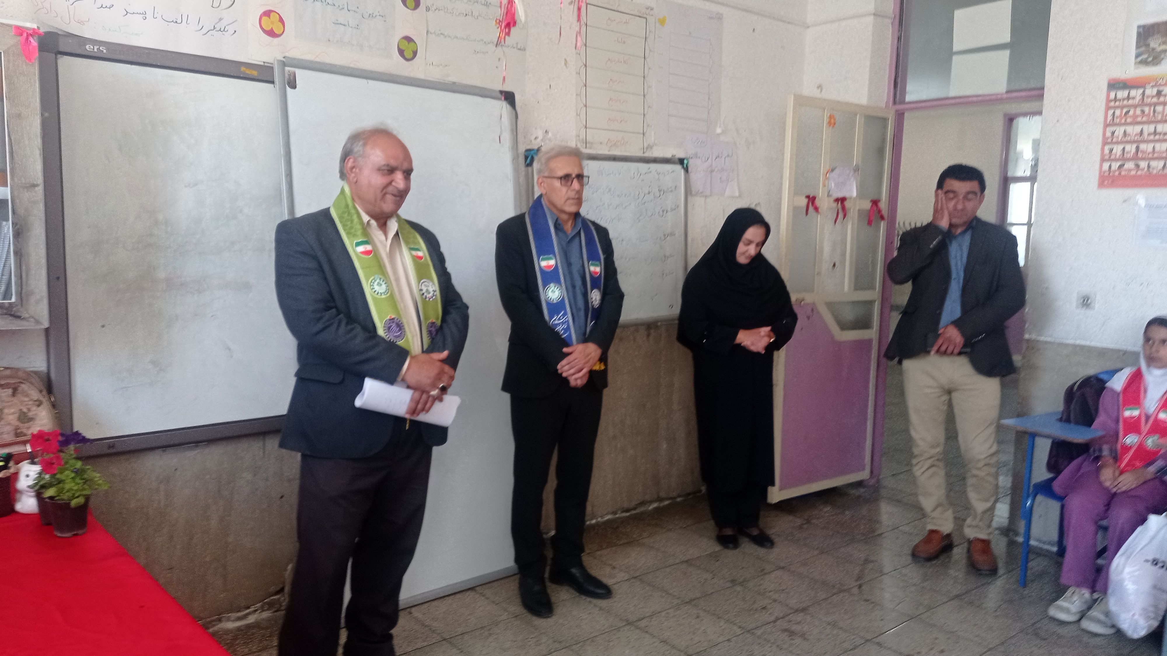 بازدید تشکیلاتی سازمان دانش‌آموزی از مدارس دخترانه شاهد و بنت‌الهدی سرآبتاوه