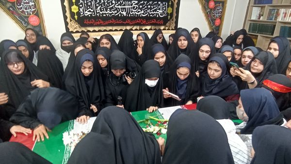  شهید گمنام ۱۷ ساله مهمان ویژه دبیرستان دخترانه امام حسین(ع) دوره اول  واحد ۳