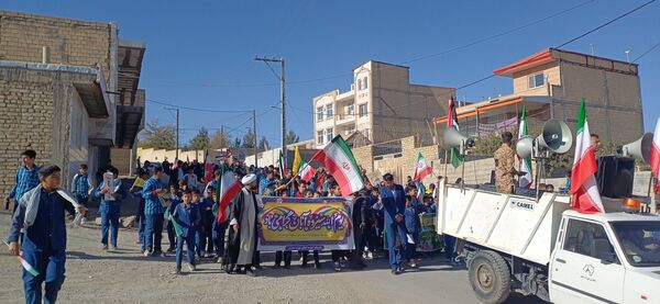 شوراب صغیر میزبان راهپیمایی باشکوه ۱۳ آبان و بزرگداشت روز دانش‌آموز
