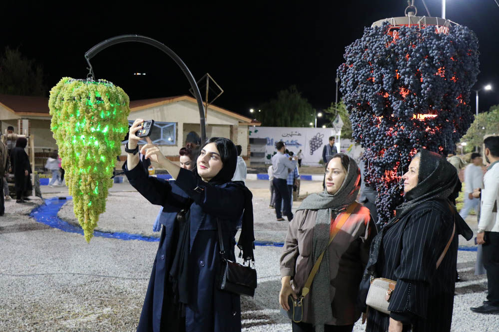 هشتمین جشنواره انگور ارومیه