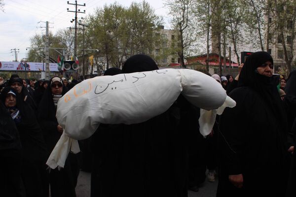 حضور مردم آمل در راهپیمایی روز قدس