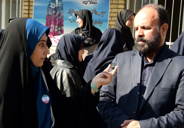 دانش‌آموزان باید در حل مسائل و مشکلات مدرسه نقش‌آفرین باشند
