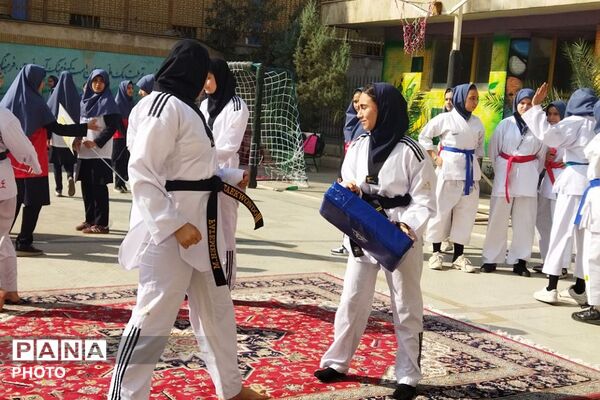 المپیاد ورزشی درون مدرسه‌ای در مدارس شاهد نجمه، راضیه شکرایی و شهید مجید مجیدی ناحیه دو شهرری 