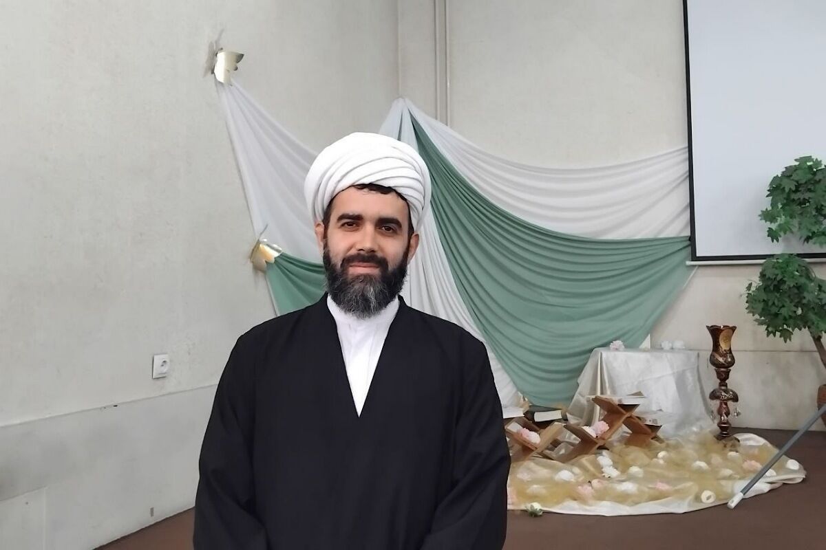 تفکر و تعقل، کلید درک حقیقت عبادت و راهی به سوی معرفت الهی است