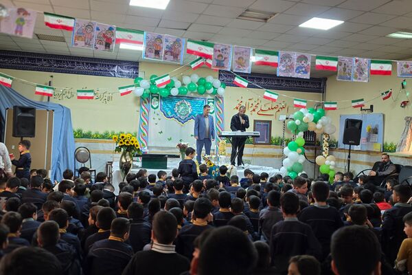 جشن میلاد با سعادت حضرت مهدی موعود(ع)در دبستان حاج همت بهارستان ۲