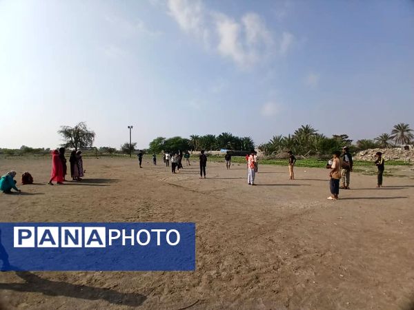 بازی‌‌‌های بومی و محلی در روستای میرعوضی شهر شمیل بندرعباس 